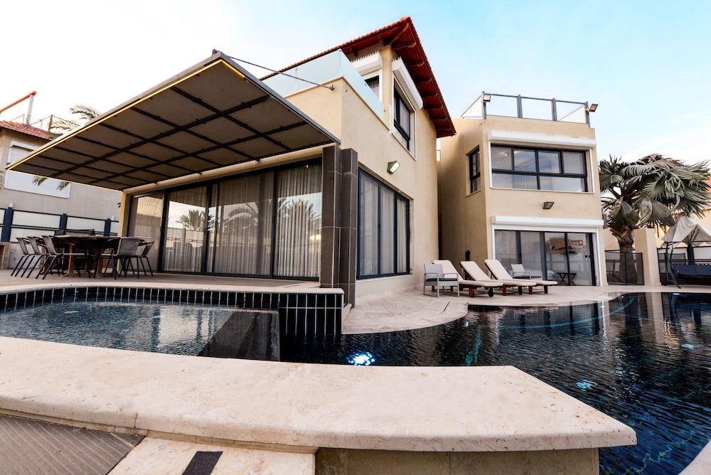 Villa Daniela — 4-Star Luxury Hotel in Eilat, Israel