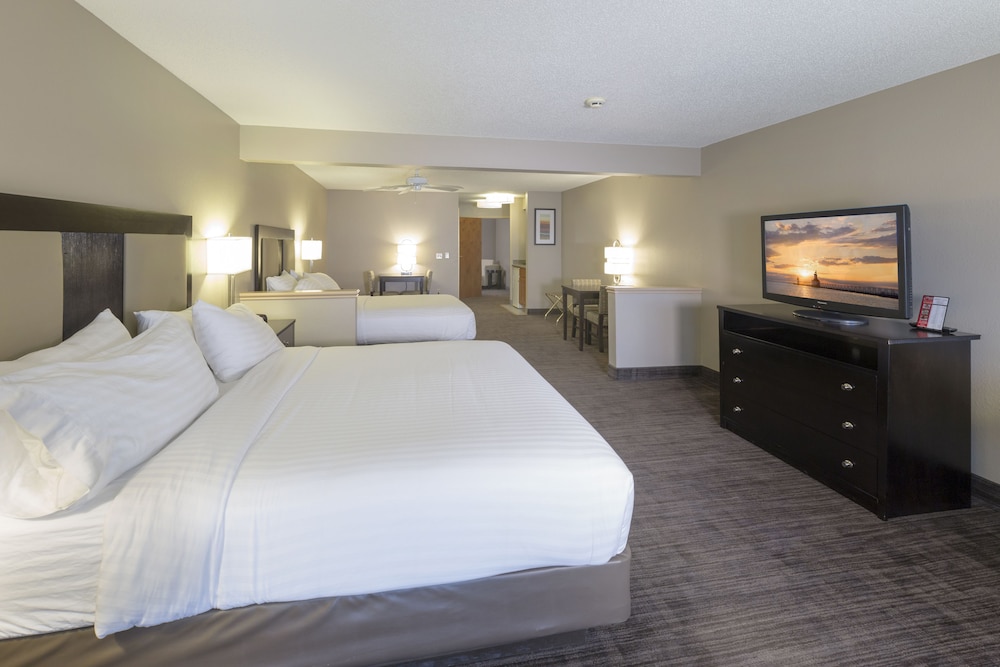 Holiday Inn Express & Suites St Joseph by IHG - photo 15
