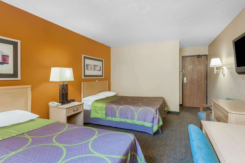 Super 8 By Wyndham Charlotte Amusement Park Area - photo 9