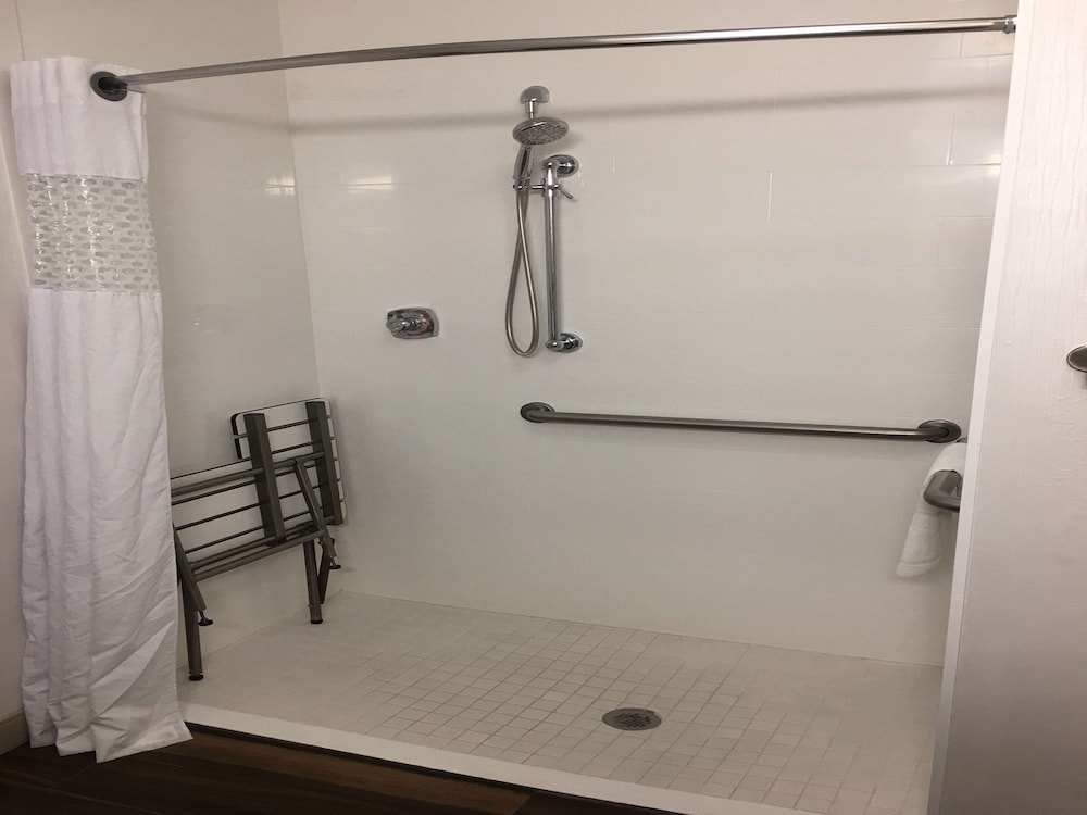 Hampton Inn Sevierville - photo 33
