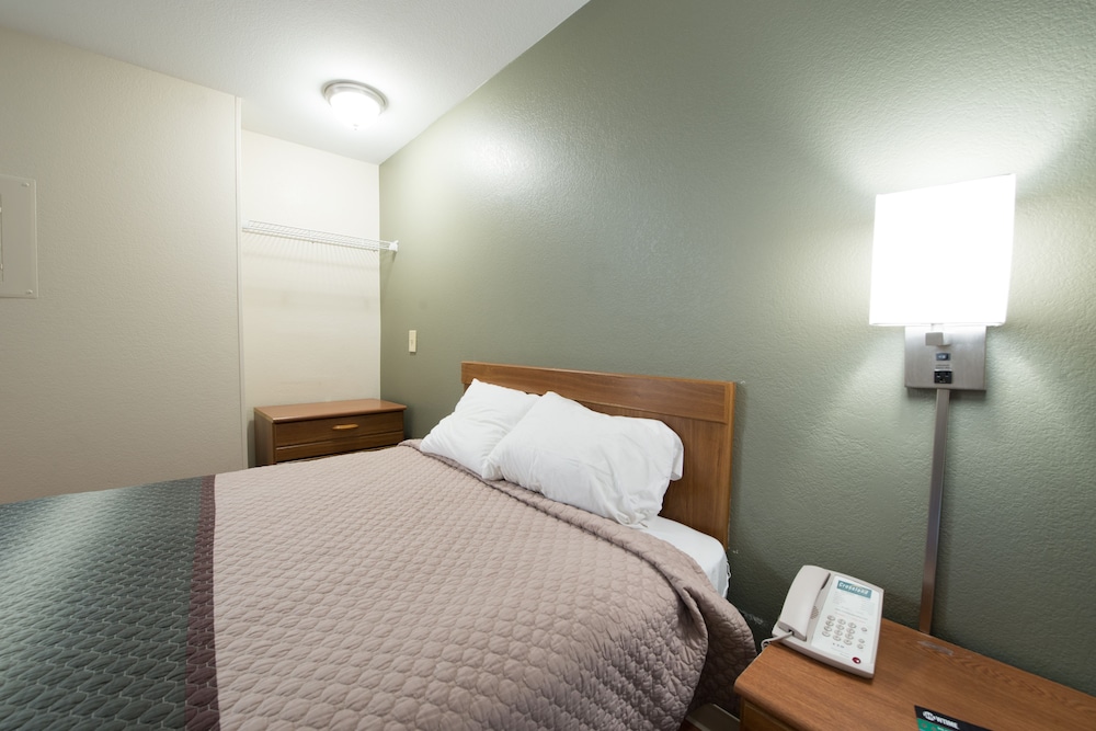 Crossland Economy Studios Phoenix West - photo 12