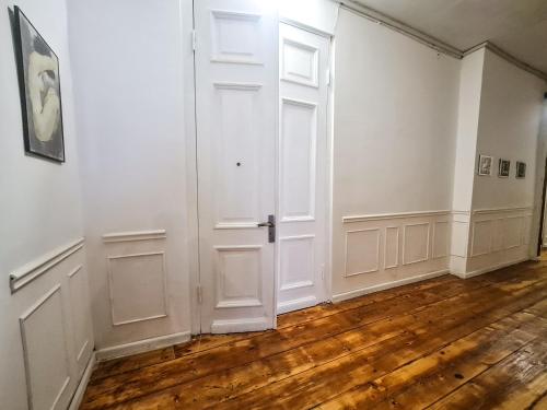 SoLoLiKE Appartment with Balcony N 24
