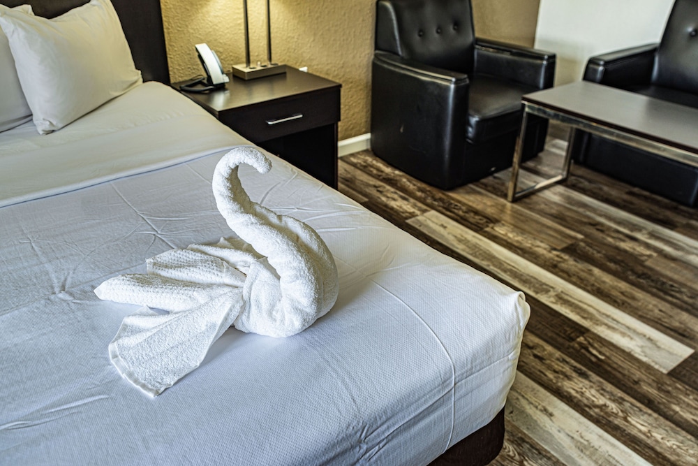 Econo Lodge Cleveland Southeast Kent - photo 36