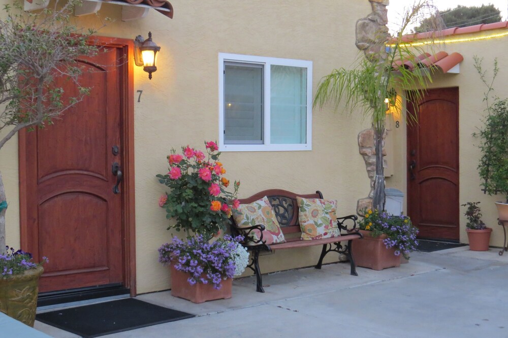 Leucadia Beach Inn - photo 2