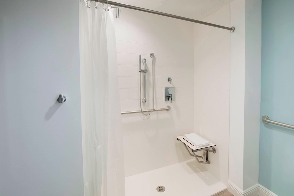 SpringHill Suites by Marriott Navarre Oceanfront - photo 31