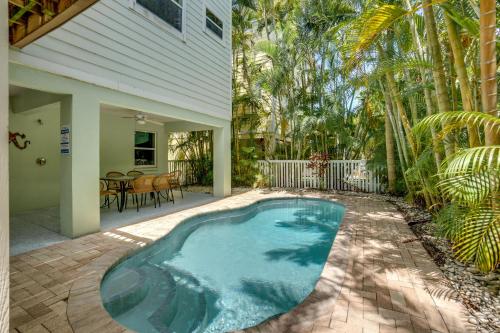 By the Beach with Heated Pool in Holmes Beach, United States