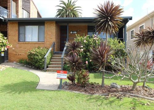 Breakaway 11 Scott Street — 4-Star Luxury Hotel in Crescent Head, Australia