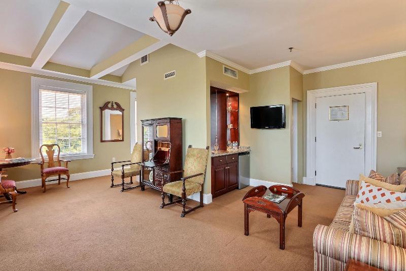 The Presidents Quarters Inn - photo 147
