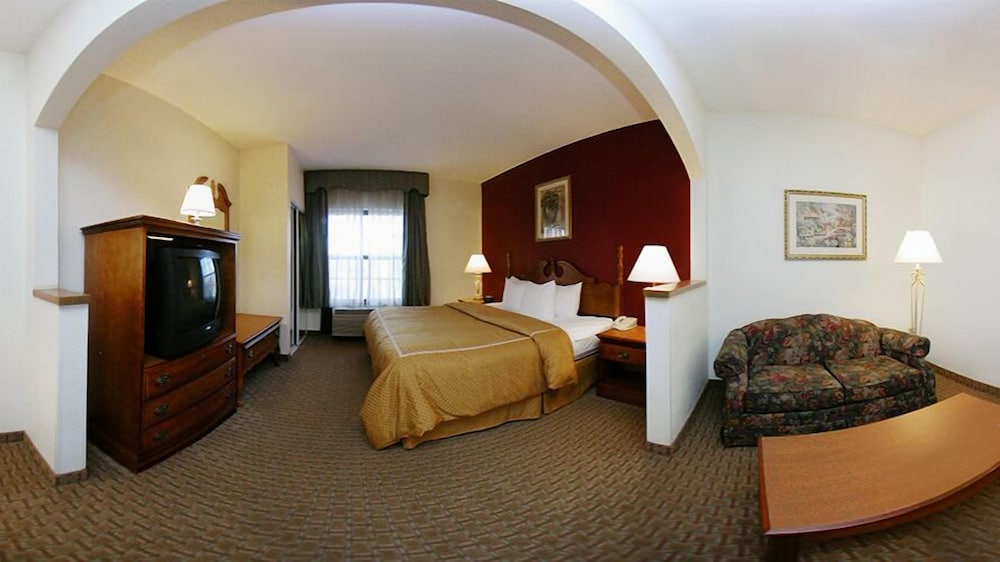 Comfort Suites Monroe - photo 53