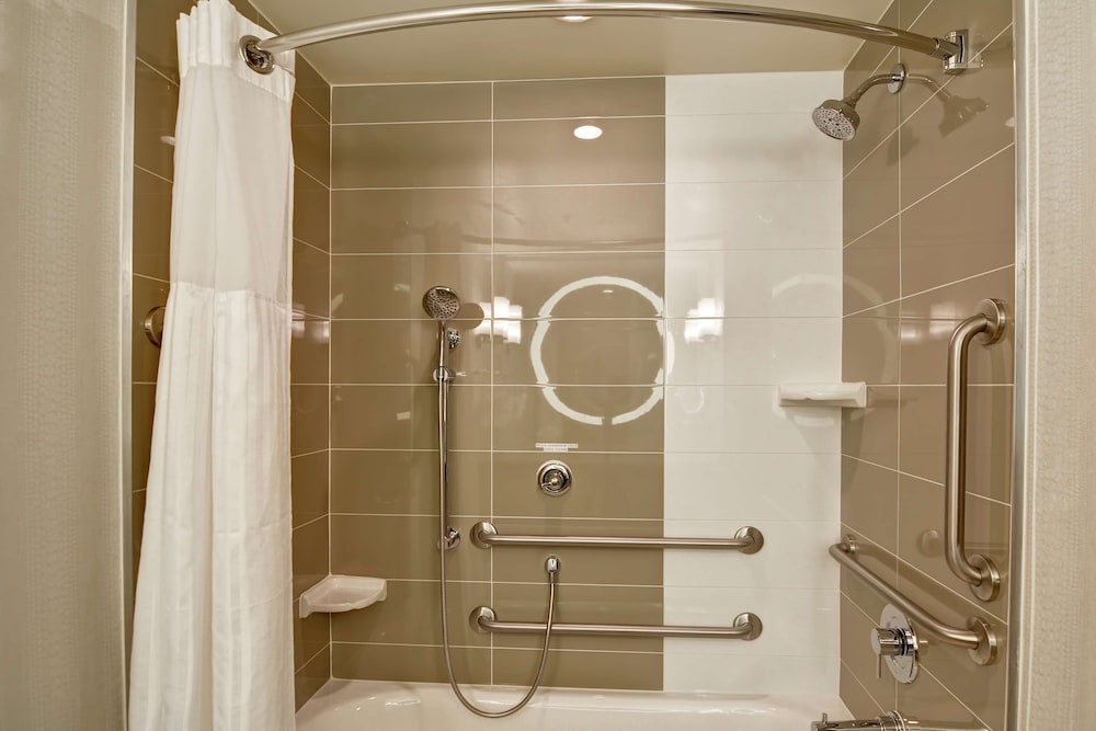Hilton Garden Inn Raleigh Crabtree Valley - photo 29