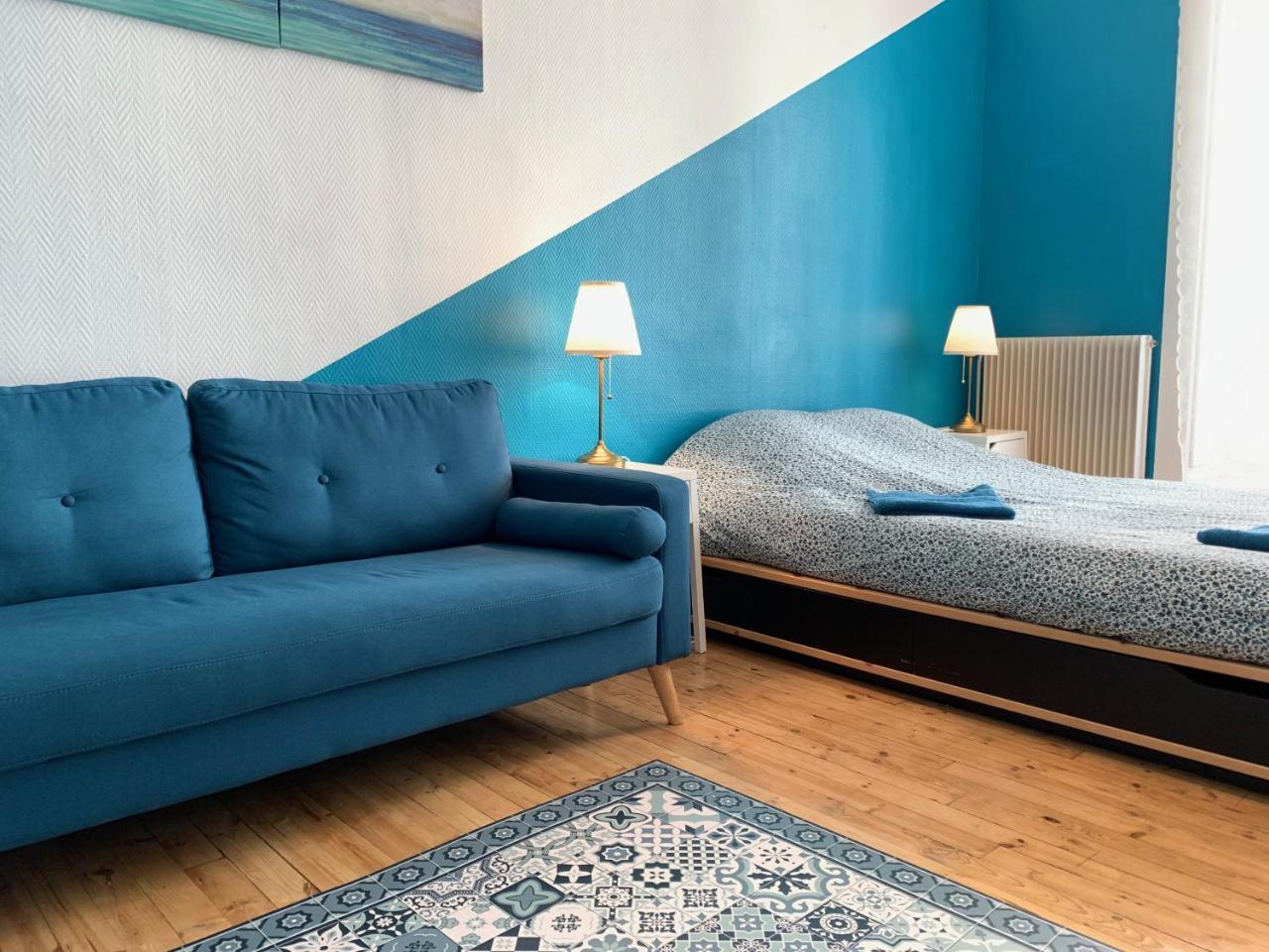 020 Chic & Cosy Grand Appart 57m2 Hypercentre Wifi Smart TV Netflix — 4-Star Luxury Hotel in Saint-Etienne, France