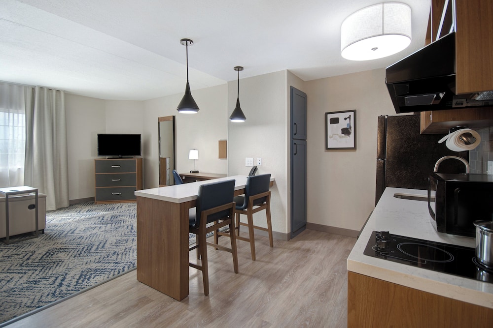 Candlewood Suites Columbia Ft. Jackson by IHG - photo 33