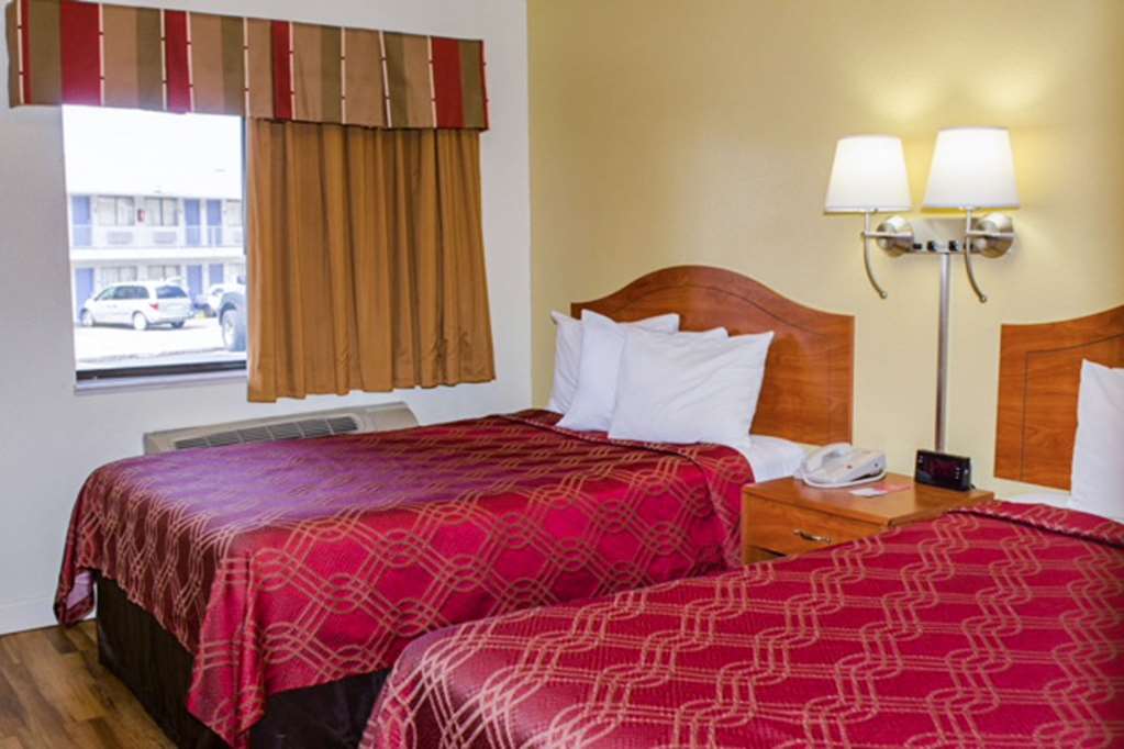 Econo Lodge Albuquerque East - photo 10