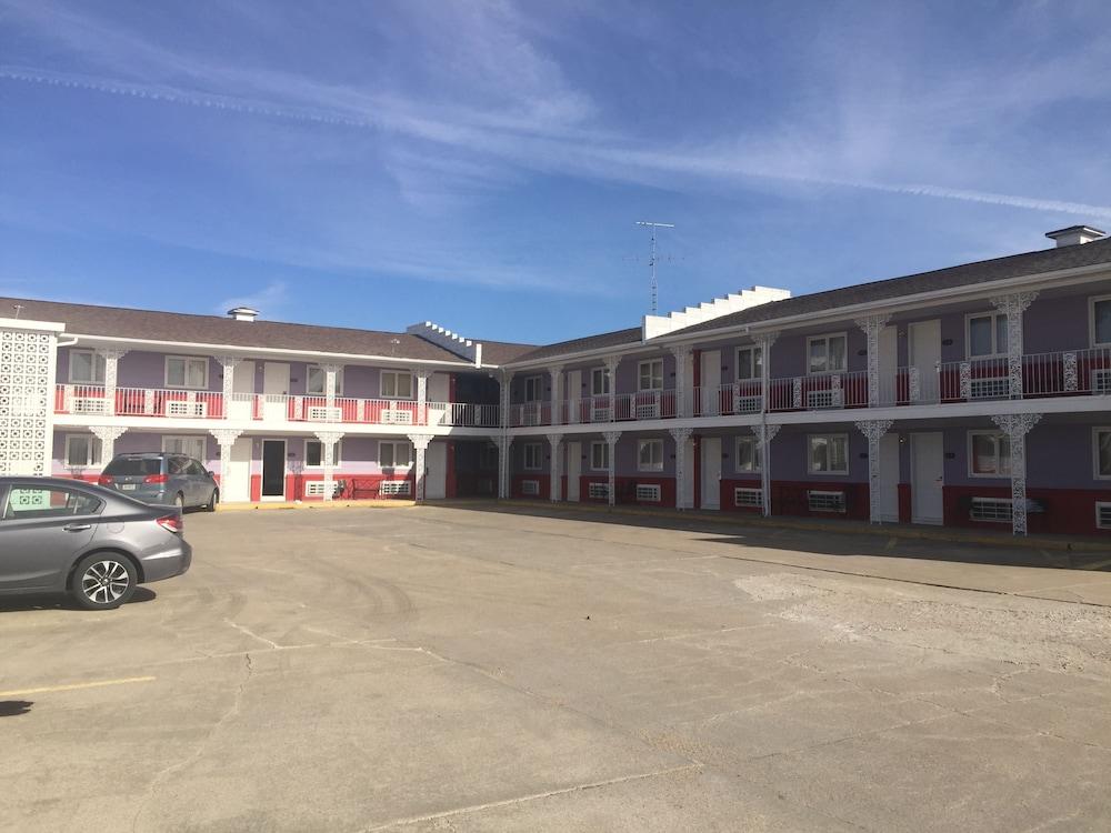 Knights Inn Cozad Lexington Area - photo 3