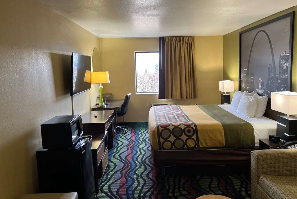 Super 8 by Wyndham Farmington - photo 12