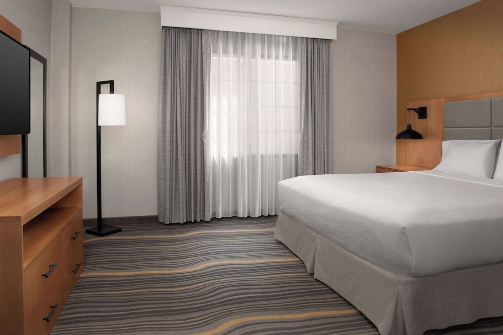 Embassy Suites La Quinta Hotel & Spa - photo 15