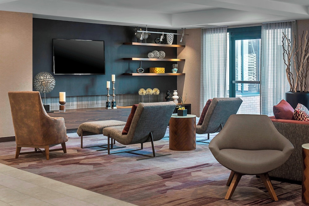 Courtyard Jersey City Newport - photo 2