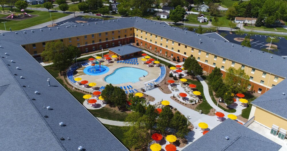 Cedar Point's Express Hotel - photo 16