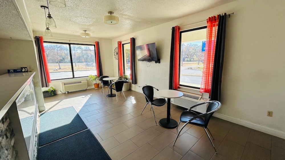 Super 7 Inn Mississippi - photo 3