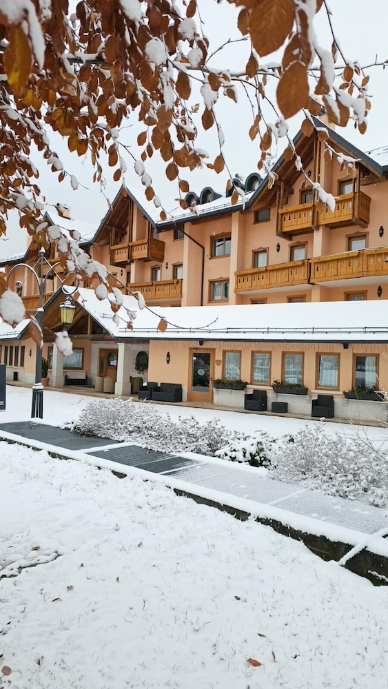 Gaarten Hotel Benessere Spa by Kleos Group Collection — hotel in Gallio
