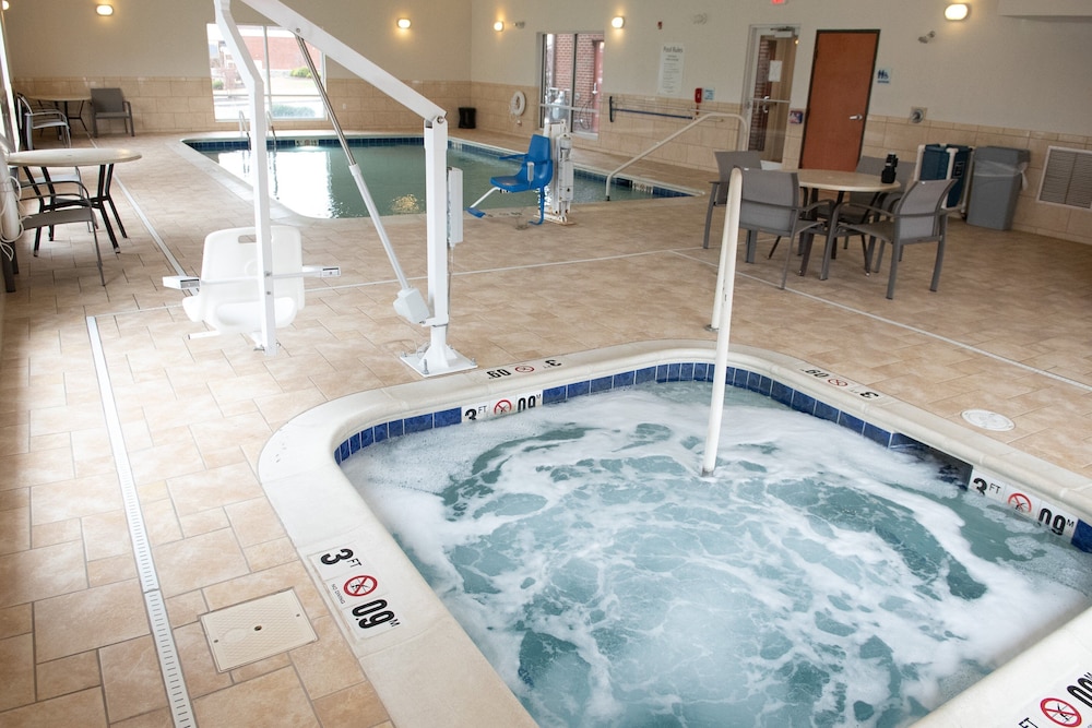 Holiday Inn Express & Suites Ironton by IHG - photo 35