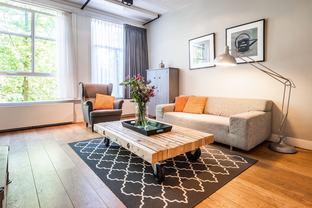 Prinsengracht Canalhouse Apartments — 4-Star Luxury Hotel in Amsterdam, Netherlands