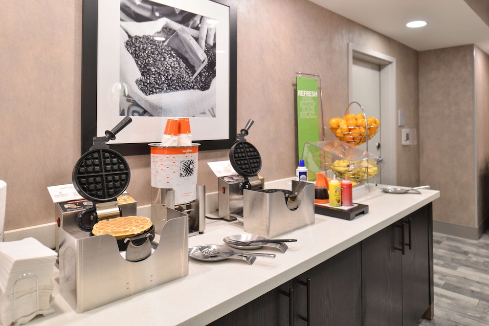 Hampton Inn & Suites Ames - photo 39