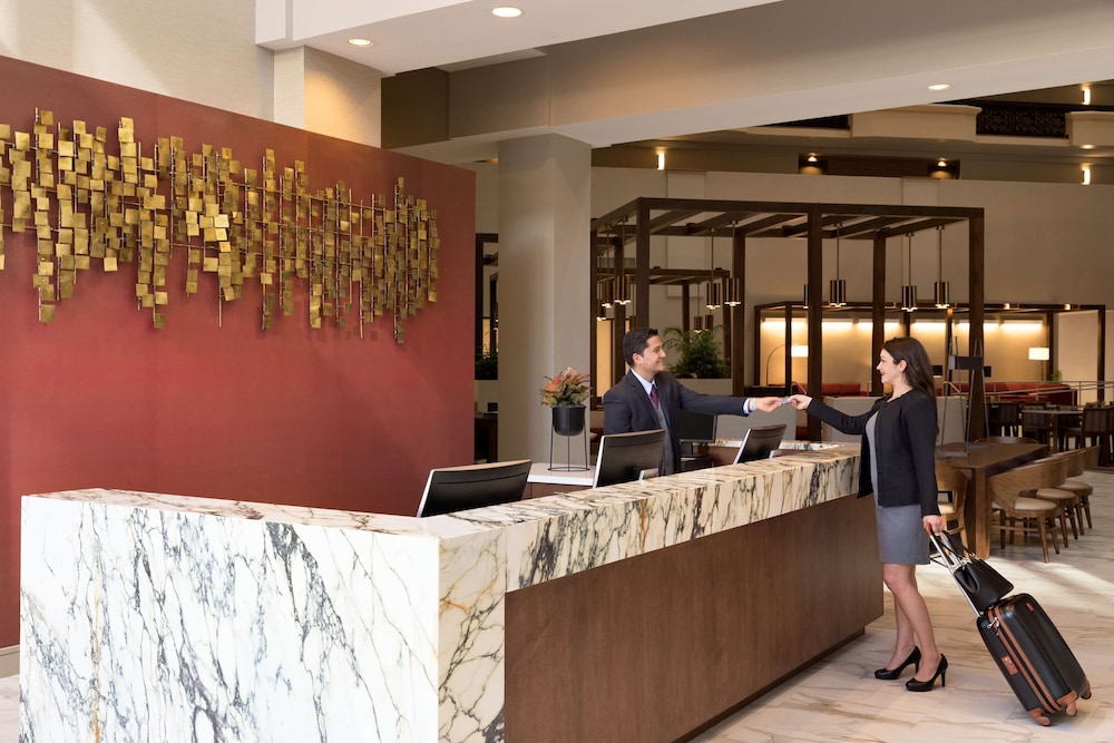 Embassy Suites by Hilton Phoenix Downtown North - photo 11