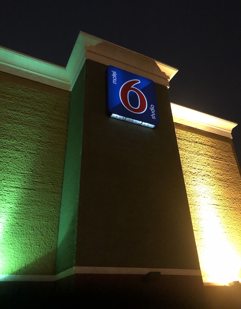 Motel 6 Lincoln NE Airport - photo 31