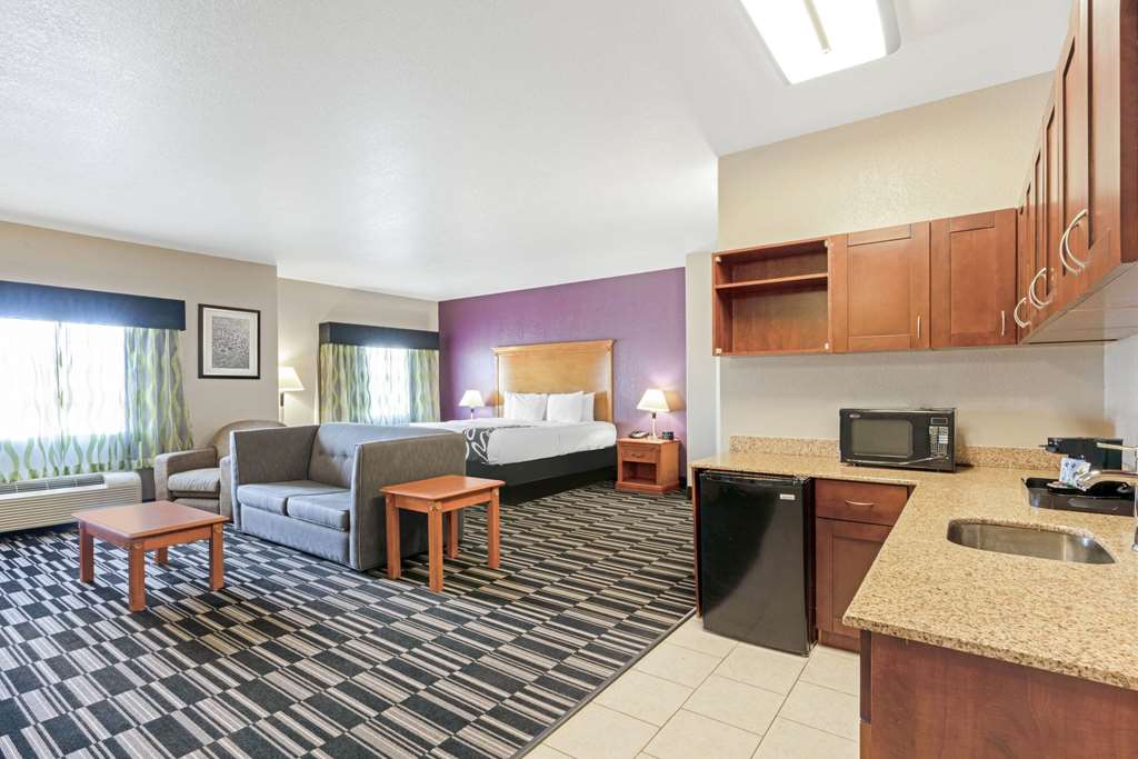 La Quinta Inn & Suites by Wyndham Ada - photo 25