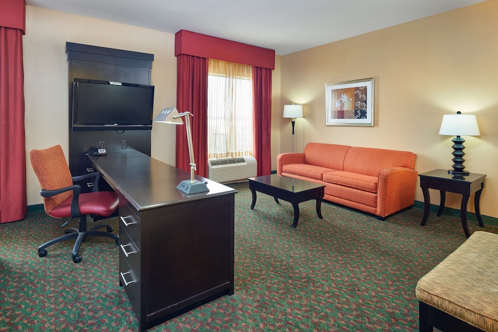 Hampton Inn & Suites Waco South - photo 10