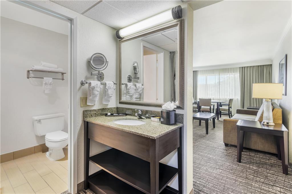 Best Western Plus Garden Court Inn - photo 33