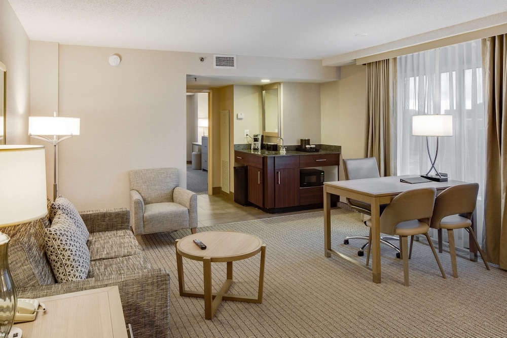 Embassy Suites by Hilton Columbus Dublin - photo 15