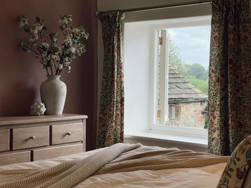 The Little Chantry Hot Tub Riverside Pet Friendly — Ripon