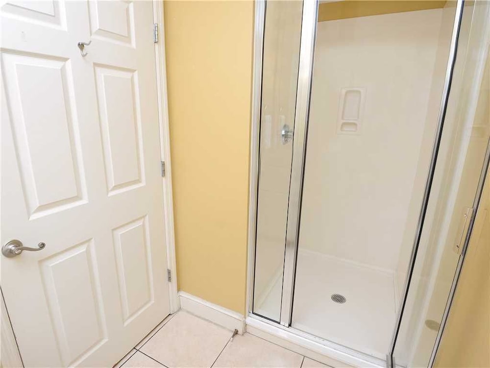 Majestic 1708 West Tower I Studio Condo - photo 11
