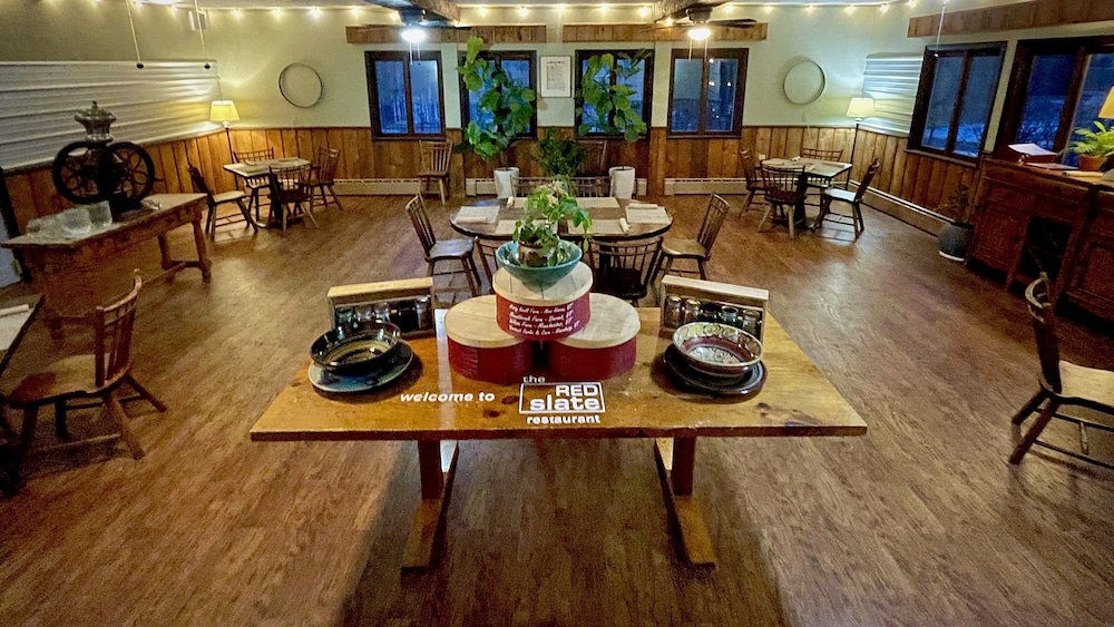 The Upper Pass Lodge at Magic Mountain - photo 24