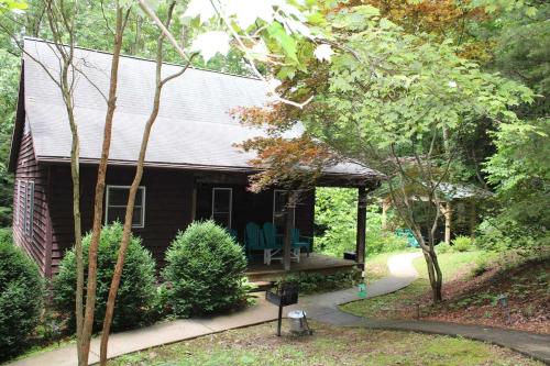 Hemlock Hideaway - carbon neutral hotel in Unknown City