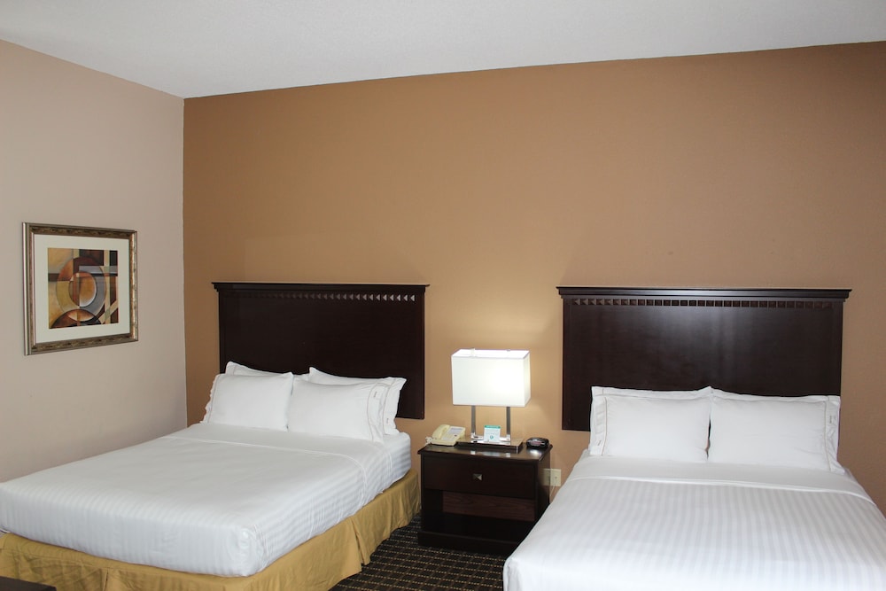 Holiday Inn Express Kansas City Liberty by IHG - photo 12