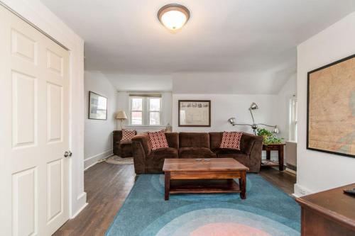 Ideally located 2BR Winooski Apt — 4-Star Luxury Hotel in Winooski, United States