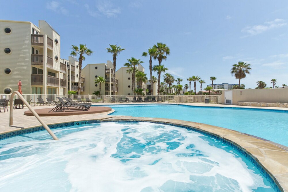 Bahia Mar Solare Tower 6th floor Oceanview Condo 3bd 3ba w Pools - photo 57