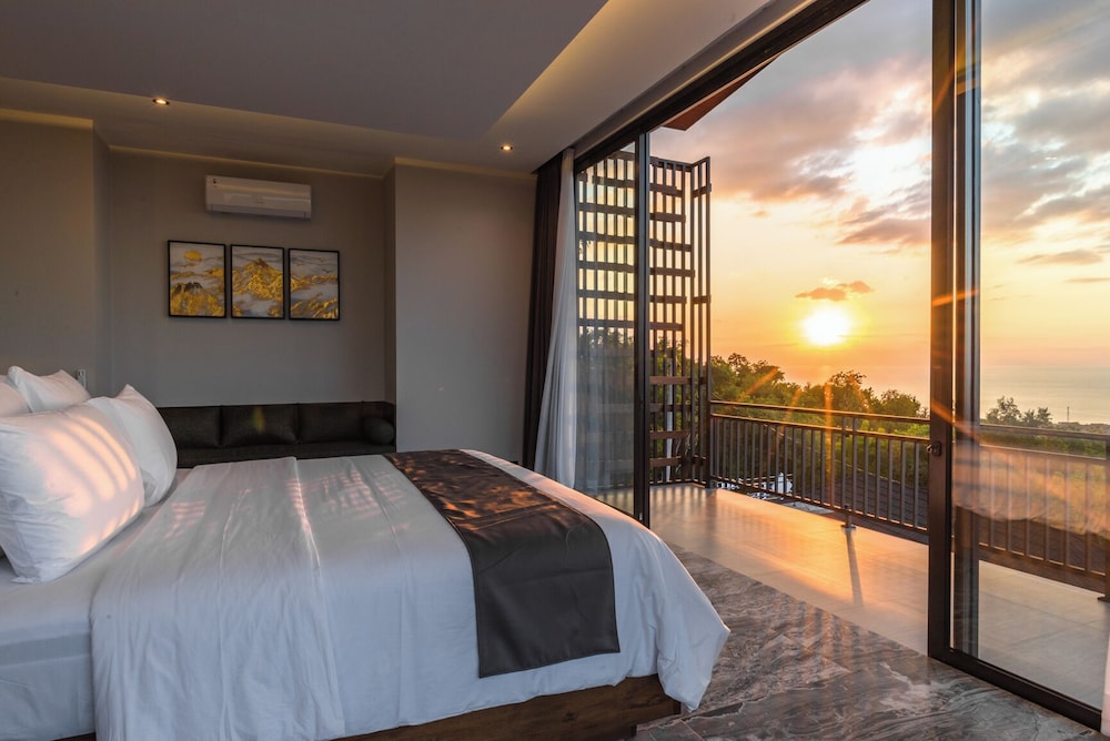 Villa Lovina Hill Paradise — 4-Star Luxury Hotel in Banjar, Indonesia