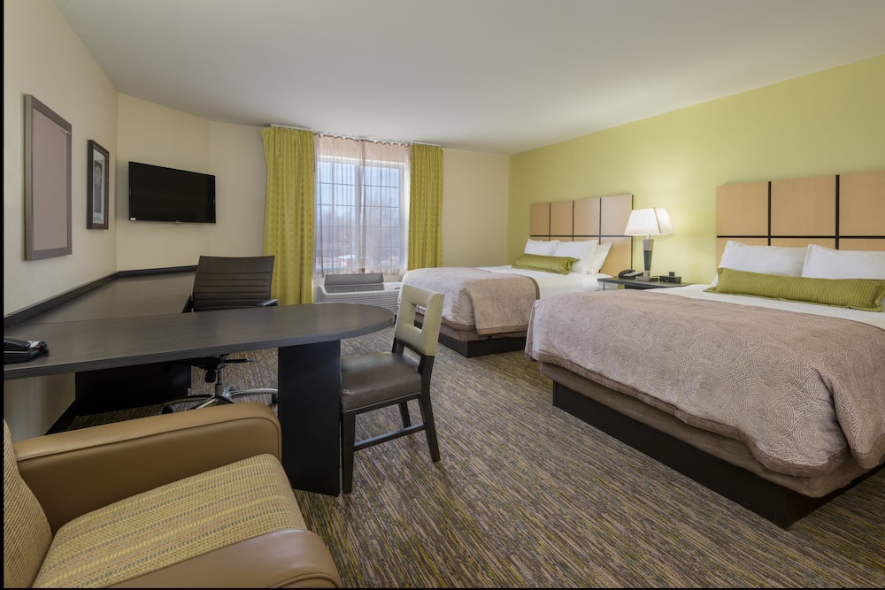 Candlewood Suites Midwest City by IHG - photo 18