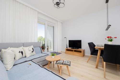 Stacja Wola Nowoczesny Apartament z Balkonem i Parkingiem Warszawa by Noclegi Renters — 4-Star Luxury Hotel in Warsaw, Poland
