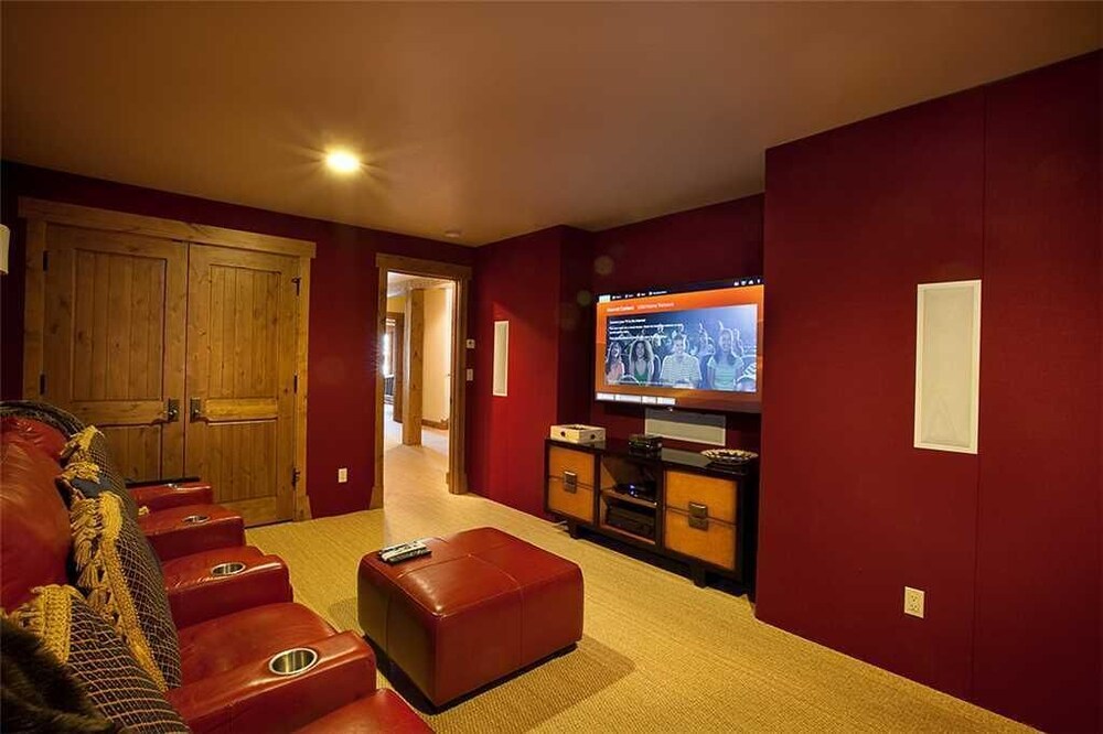 Elkstone Place 6 by Exceptional Stays - photo 10