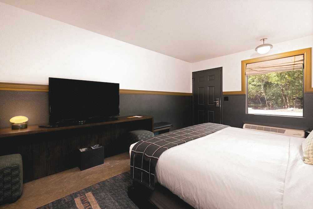 The Ozarker Lodge - photo 34