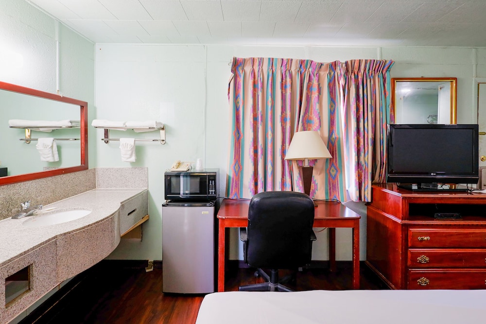 Route 66 Inn - photo 11