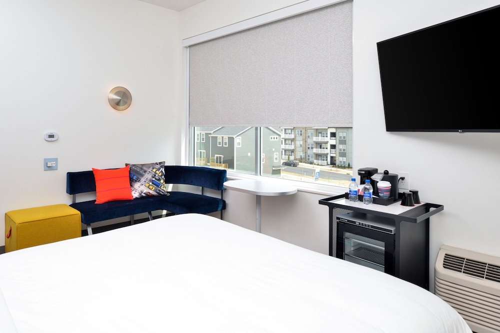 Aloft Charlotte Airport - photo 18