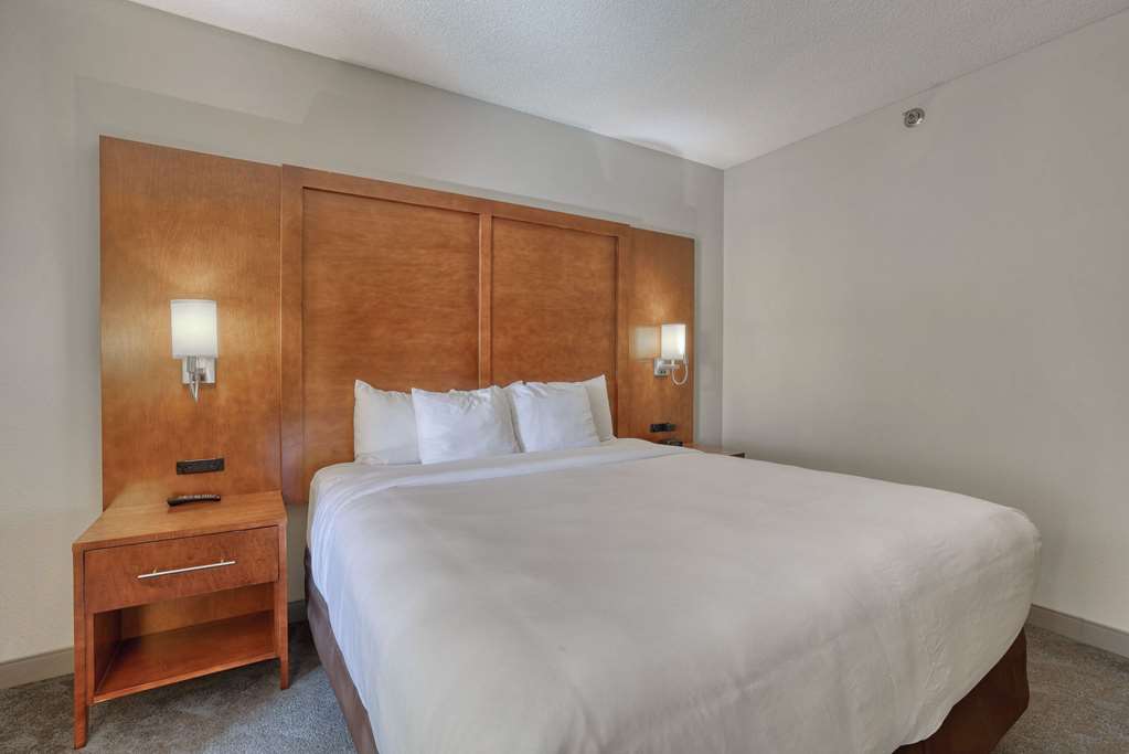 Comfort Suites Appleton Airport - photo 37