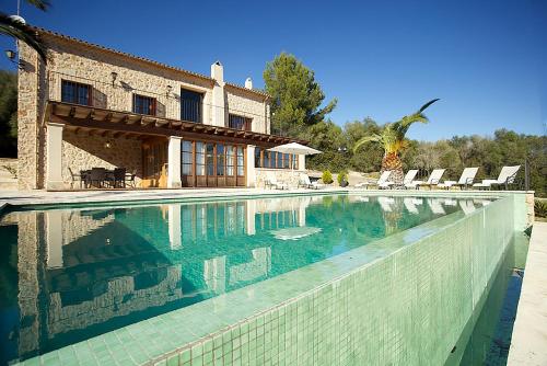Country House Horlandis — 4-Star Luxury Hotel in Petra, Spain