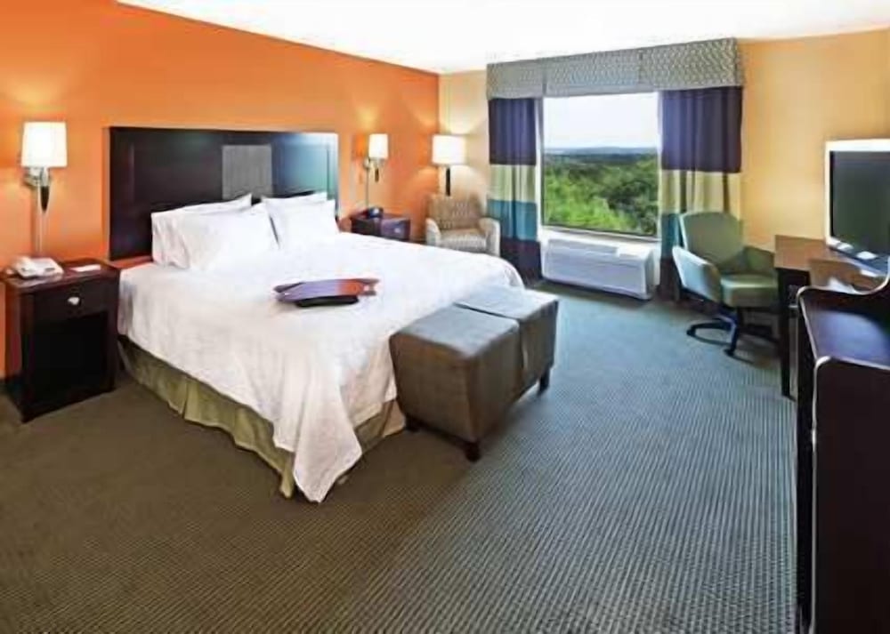 Hampton Inn & Suites Austin Lakeway - photo 7